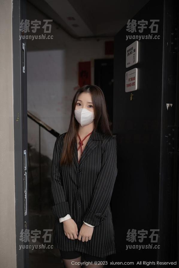 秀人网 - 杨倩倩穿着睡衣的图集：无意间羡慕一下她的慵懒气质，分享感受！-缘宇石