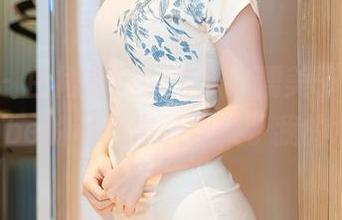 秀人网 - 白裙在风中飞舞，糯美子MINIbabe的写真作品俘获了我的心