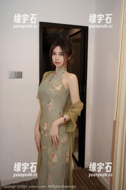 秀人网 - 教室风云：葛征的原图与写真，谁说学习不能很辣？-缘宇石