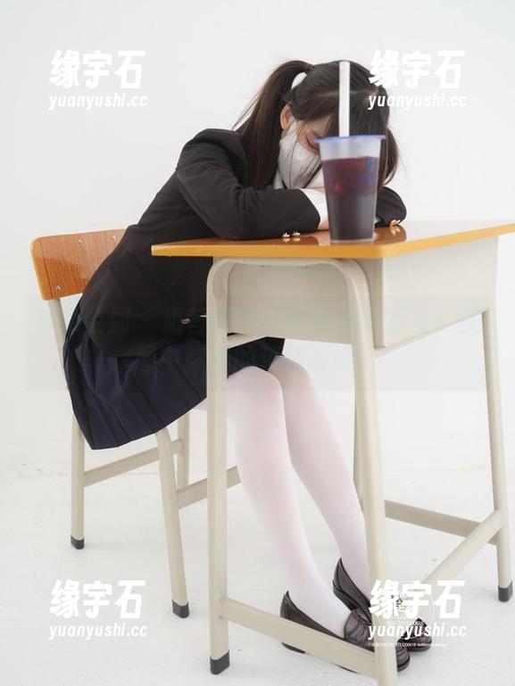 紧急企划 - 奶昔的内部私定居家特写：美图中弥漫的淡淡暧昧。-缘宇石