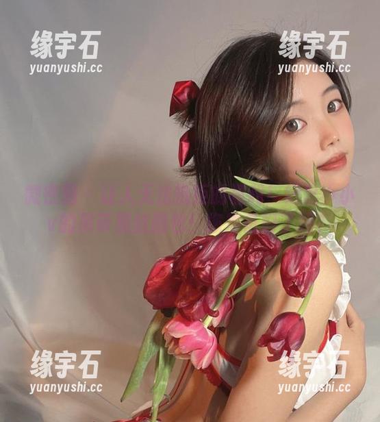 微密圈 - 让人无法抗拒的福利！纪念小小v的吊带黑丝图包！您准备好了吗？-缘宇石