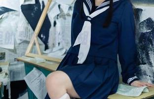 私房里的男友衬衫，胡桃喵又要捣什么鬼呢？