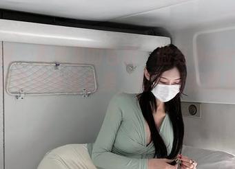 微密圈 - 私房里的色彩：脸红Dearie和她的紫色连体衣合集，再不看就要后悔了！