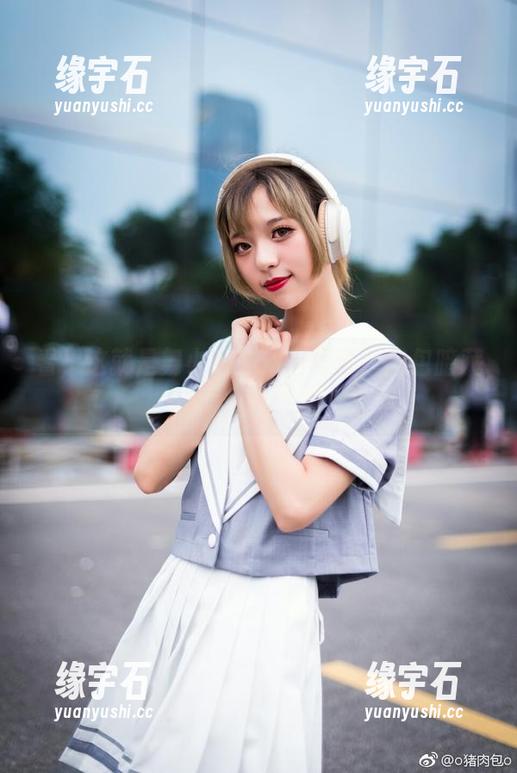 看，这就是舞小喵的海边写真：图包暗藏的甜蜜气息-缘宇石