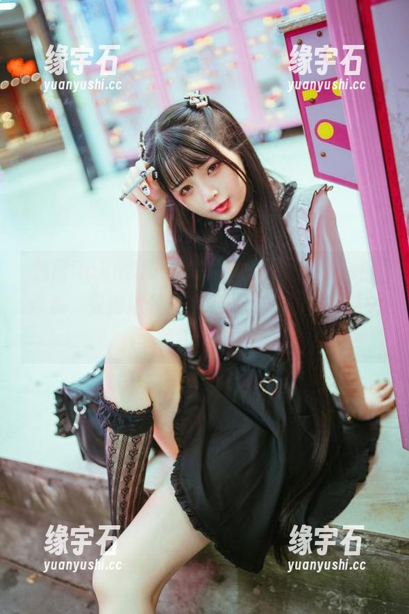 落落Raku&闪光少女ShiningDays的合集，觉得她其实也很平常，只是看镜头特别会摆！-缘宇石