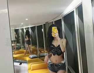 微密圈 - 空姐葛征来啦！网盘里的写真，装得下你的每一缕赞叹！