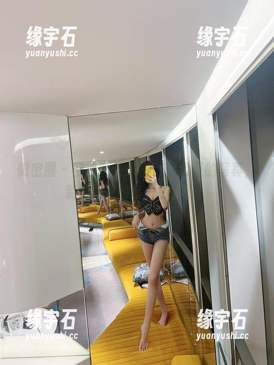 微密圈 - 空姐葛征来啦！网盘里的写真，装得下你的每一缕赞叹！-缘宇石