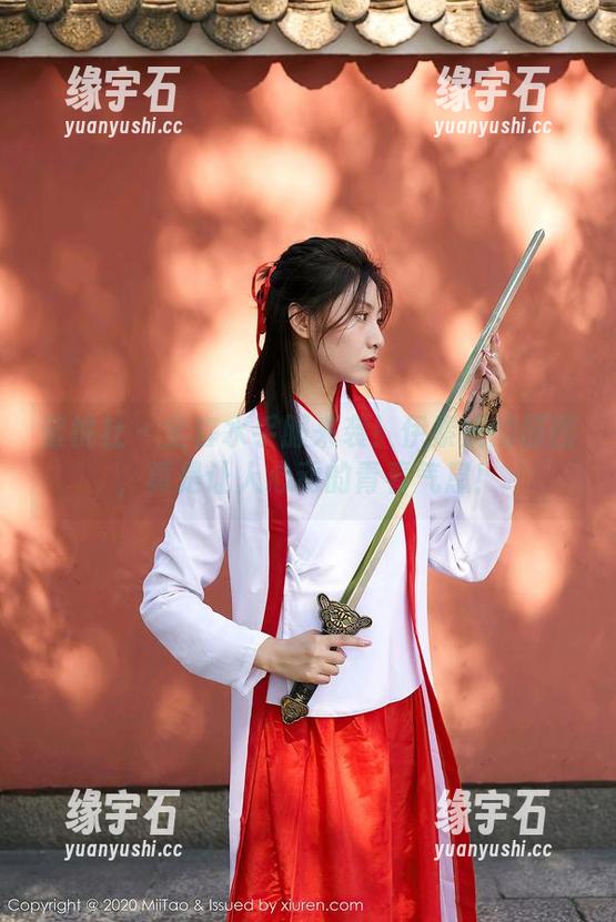 蜜桃社 - 全套水手服来袭！伊素妍的原图，真是让人心动的青春气息！-缘宇石