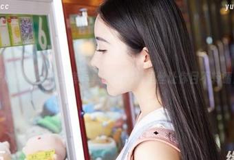 蜜桃社 - 狂热全套写真：初月裤里丝让你目不转睛！