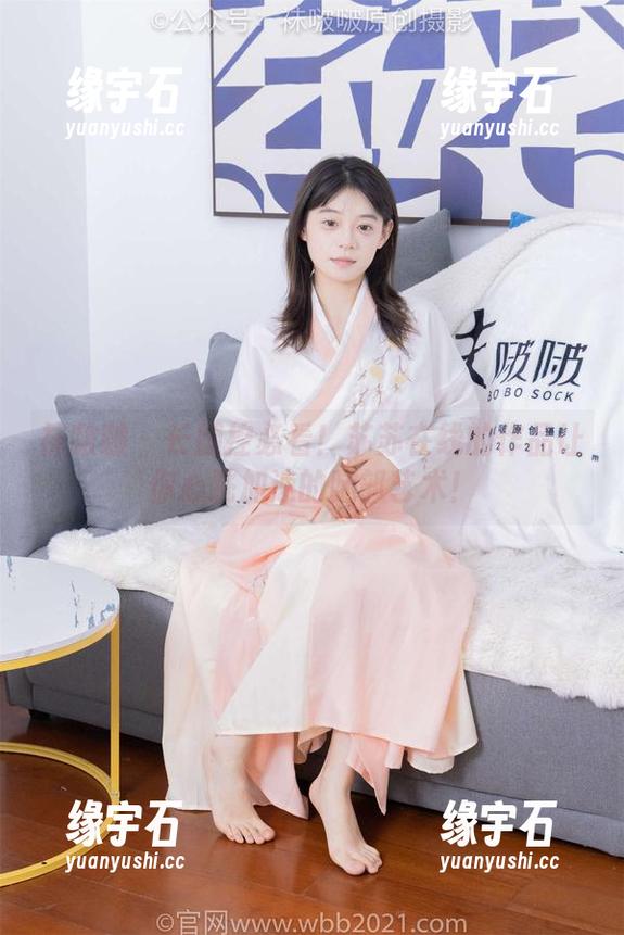 袜啵啵 - 长腿控必看！苏苏在线的作品让你心跳加速的腿部艺术！-缘宇石