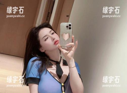 微密圈 - 随便看看，阿色的高清红色低胸图册，眼睛快争不过心了-缘宇石