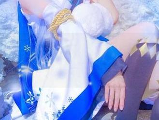 想要元气满满的一天，下载雨波_HaneAme的胜利女神梅里兔女郎美图！