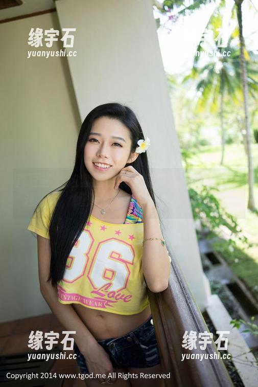青豆客 - 这套图中的嘉宝贝儿Vetiver和连衣裙，绝对是‘心动’的双重加持！-缘宇石