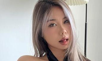 微密圈 - 黑饱宝的写真小宇宙：油亮的视觉冲击，套图等你来炸!